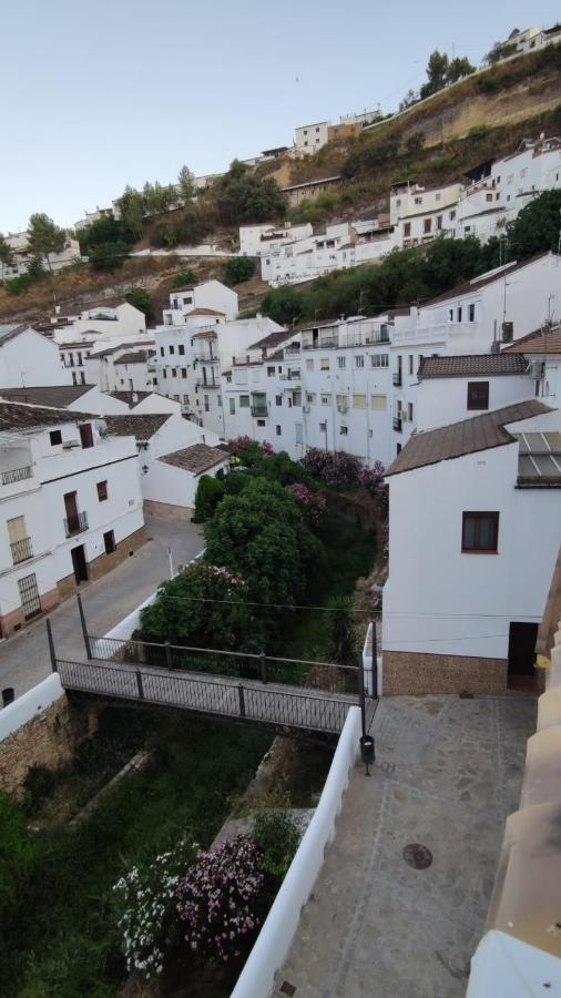 El Nido De La Galeria Apartment Setenil De Las Bodegas Exterior photo